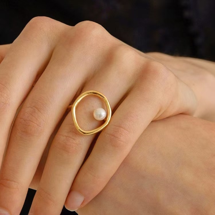 Pearl Irregular for Women Gold Titanium Steel High-end Non-fading Ring