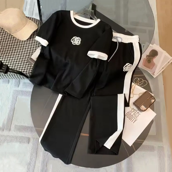 Women's Two Pieces Set Korean Fashion Rose Embroidered Luxury Design Short Sleeves T-shirt Wide Leg Pants Autumn Set