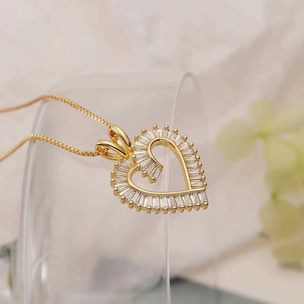 Mafisar Non-Fading Gold Color 316L Stainless Steel Party Jewelry Shiny AAA CZ Zircon Heart Pendants Necklaces For Women W250616