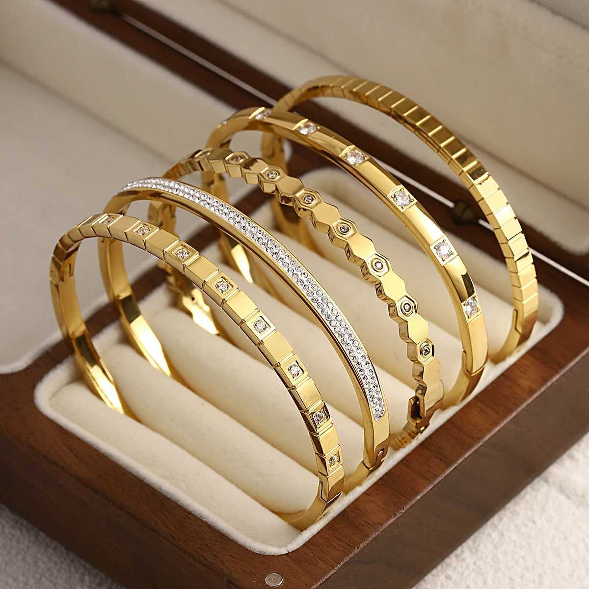 Greatera Trendy Gold Plated 316L Stainless Steel Bangles for Women Delicate Cubic Zirconia Party Jewelry 2024 Z250616
