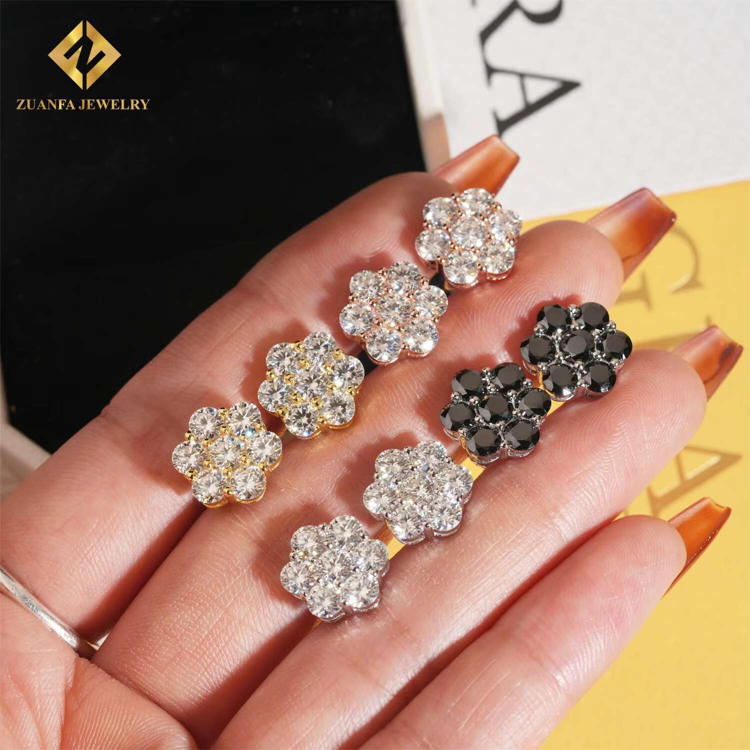 Wholesale Price Popular Best Selling Hip Hop Earring 925 Silver Iced Out Jewelry VVS Moissanite Black Diamond Men Stud Earrings