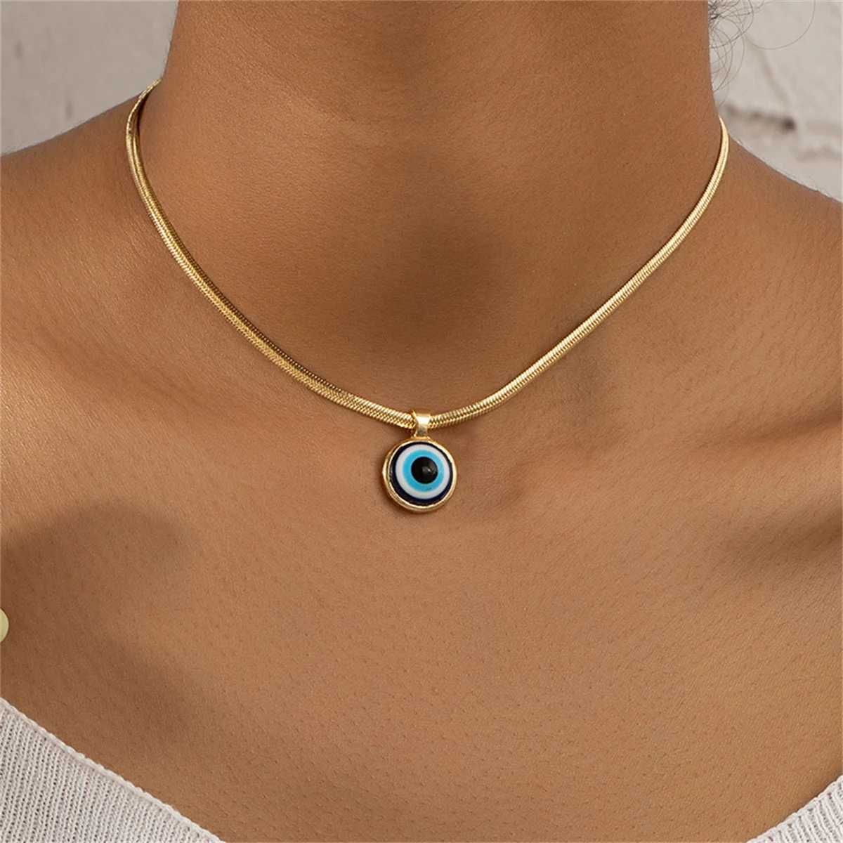 Fashion Evil Eye Necklace For Women Minimalist Classic Turkish Blue Eyes Pendant Choker Fatima Hand Clavicle Chain Lucky Jewelry M250616