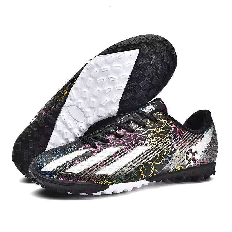 New Non-slip Fashion Trend Football Shoes