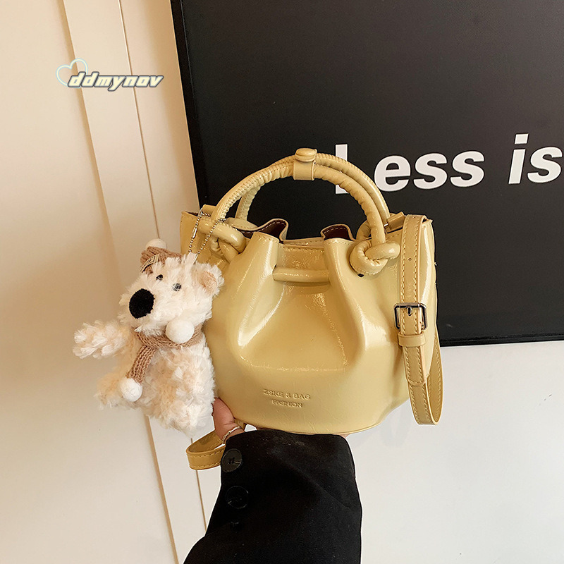 Super Popular Handheld Pleated Bucket for Women 2025 Spring High-end Fashion Versatile Commuter Shoulder Crossbody Bag Trend ddmynov ddmynov