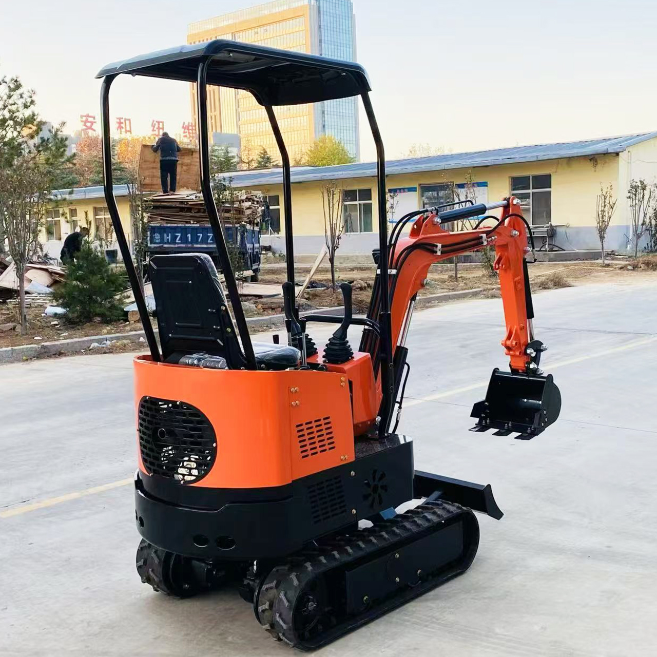 2025 New Small Mini Excavator 1 Ton 2200 Lbs Crawler Diggers with Hydraulic Thumb 13.5hp Gas Petrol Briggs & Stratton EPA Engine Free Ship Factory For