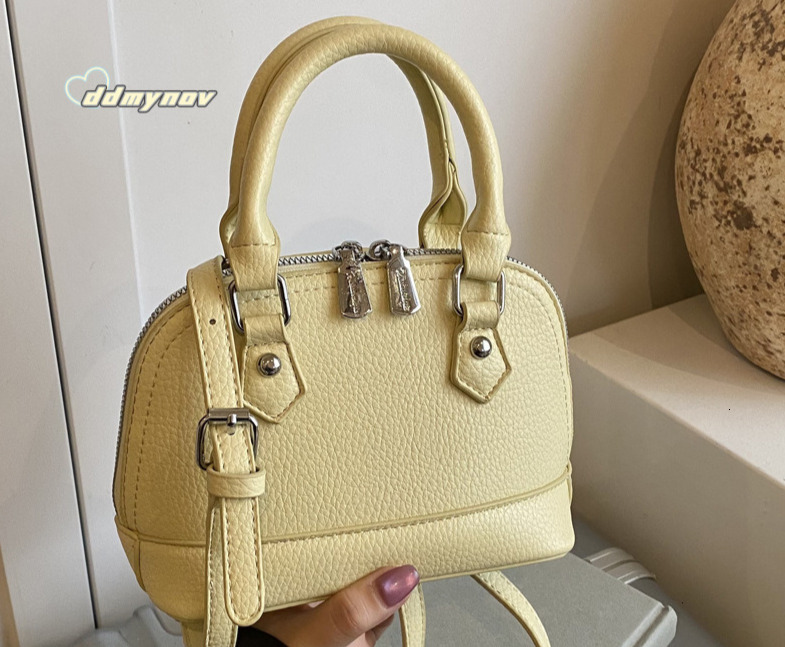 2025 New Summer Small for Women Versatile Fashion Shoulder Crossbody Trending Handheld Shell Bag This Year ddmynov