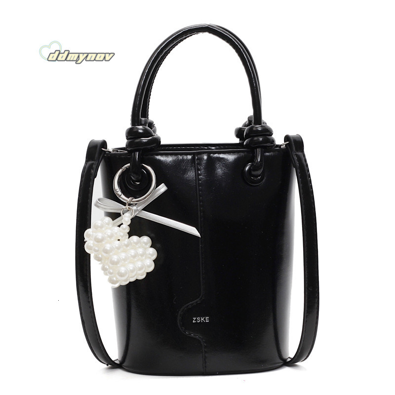 This Year's Trend: Simple and Versatile Handbag for Women 2025 Spring Niche Stylish Bucket with a High-End Feel Crossbody Bag ddmynov