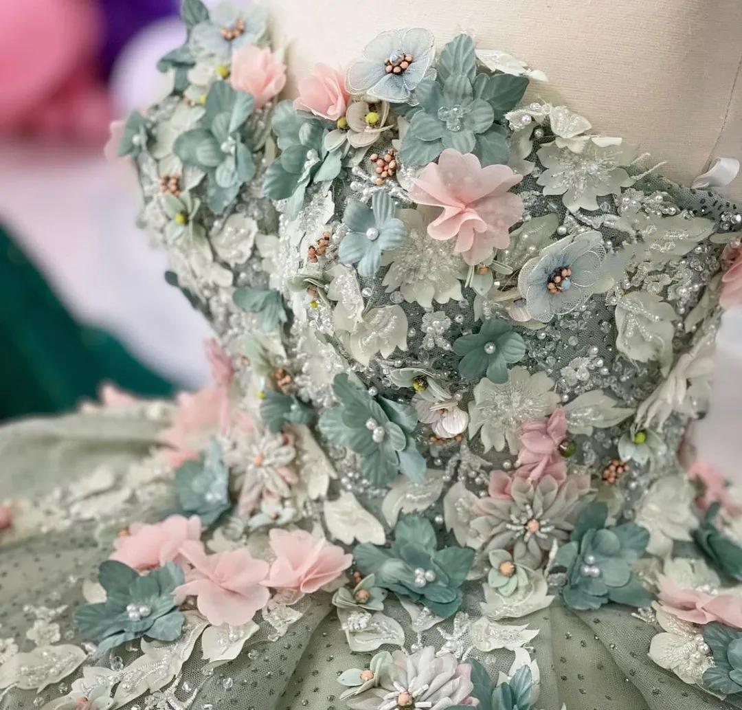 Princess Sweetheart Quinceanera Dresses Ball Gown 3D Flowers Beaded Lace Tulle Birthday Party Puffy Sweet 16 Prom Dress