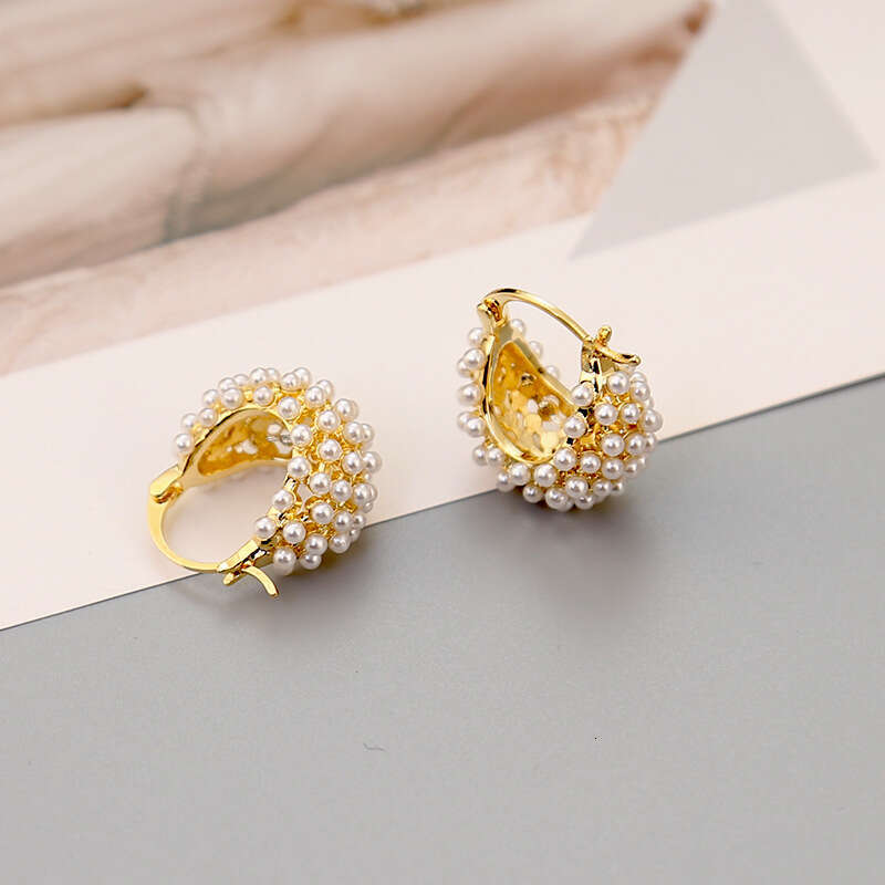 Xiao mi Pearl Basket Fashion Fresh Versatile Ear Buckle Niche Light Elegant Earrings
