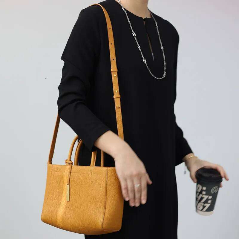 Women Genuine Leather Zipper Tote Cowhide Crossbody Bags Soft Elegant Single Shoulder Bag Durable And Comfortable