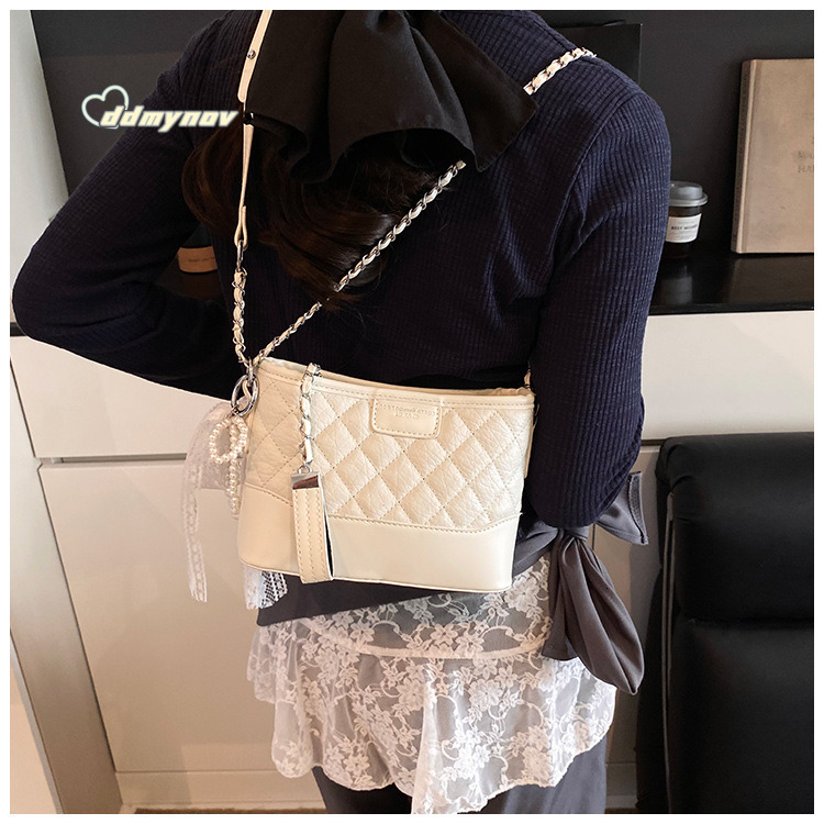Quilted Chain Small Square 2025 Spring New Korean Version Versatile Crossbody Simple Casual Street Style Bag ddmynov ddmynov ddmynov
