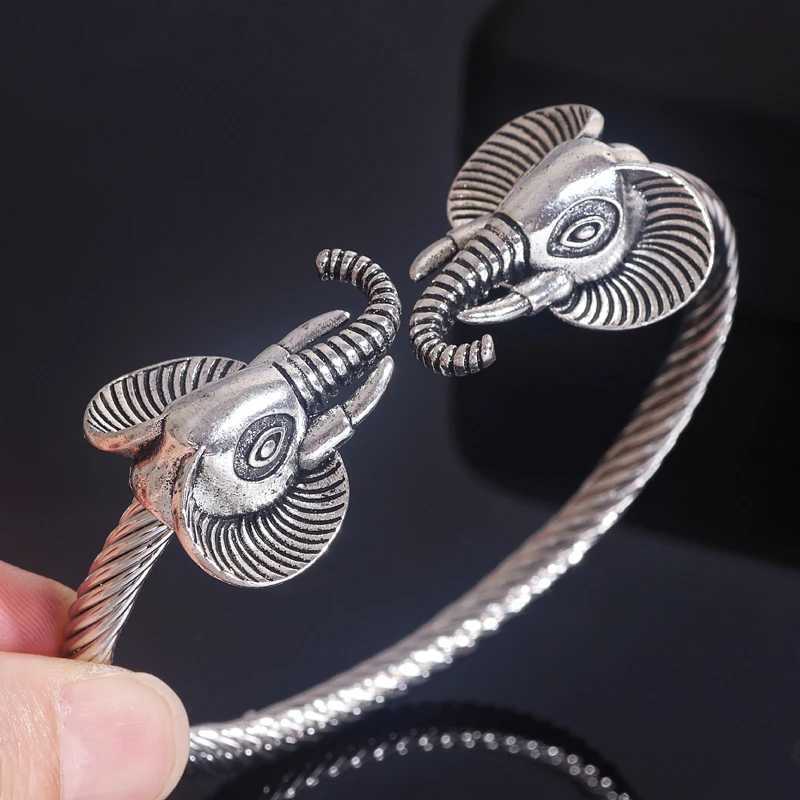 Bohemian Ethnic Elephant Big for Women Vintage Silver Color Charm Open Bangle African Jewelry Beach Summer Z250616