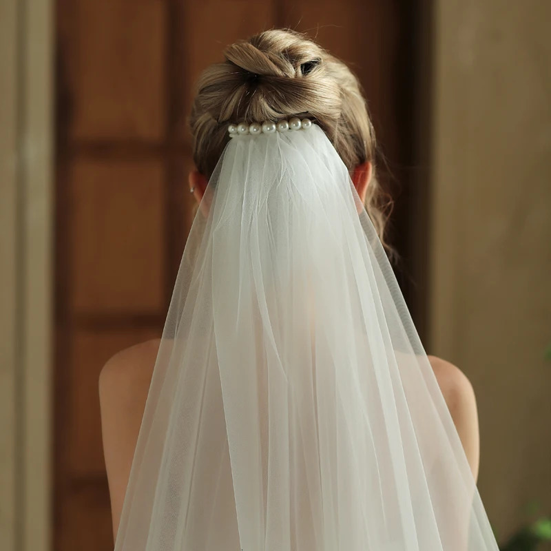 V380 Double Layer White Short Bridal Veil Simple Pearl Hair Comb Wedding Dress Accessories 250611