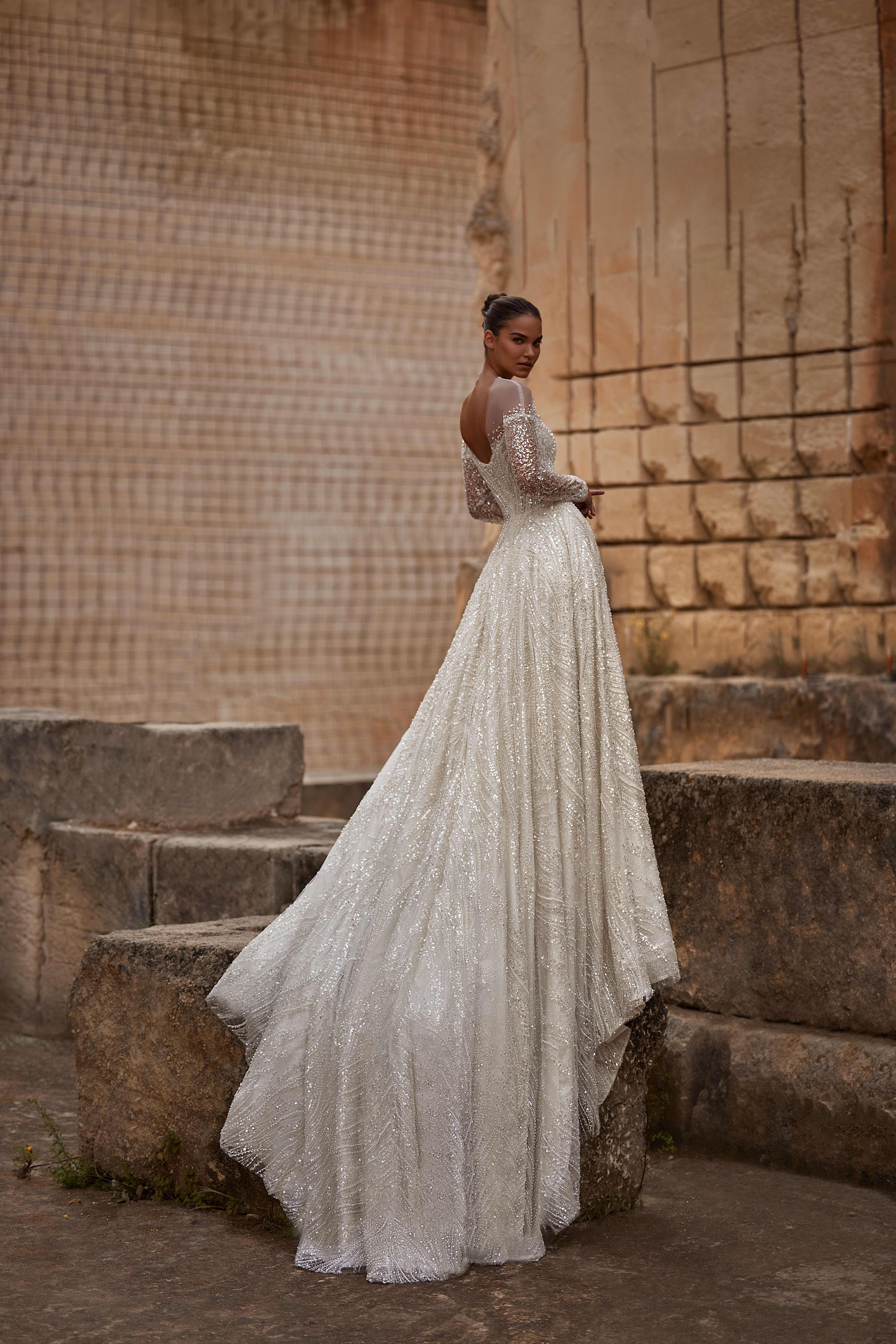 Gorgeous A Line Women Wedding Dress Sheer Neck Long Sleeves Bridal Gowns Beaded Sequins Sweep Train Dress Custom Made vestidos de novia