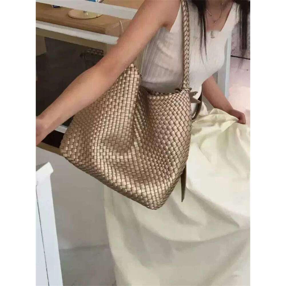 Spicy Girl Vacation Shoulder Bag Commuting Large Capacity Hand-Held Tote Retro Woven Bags For Women