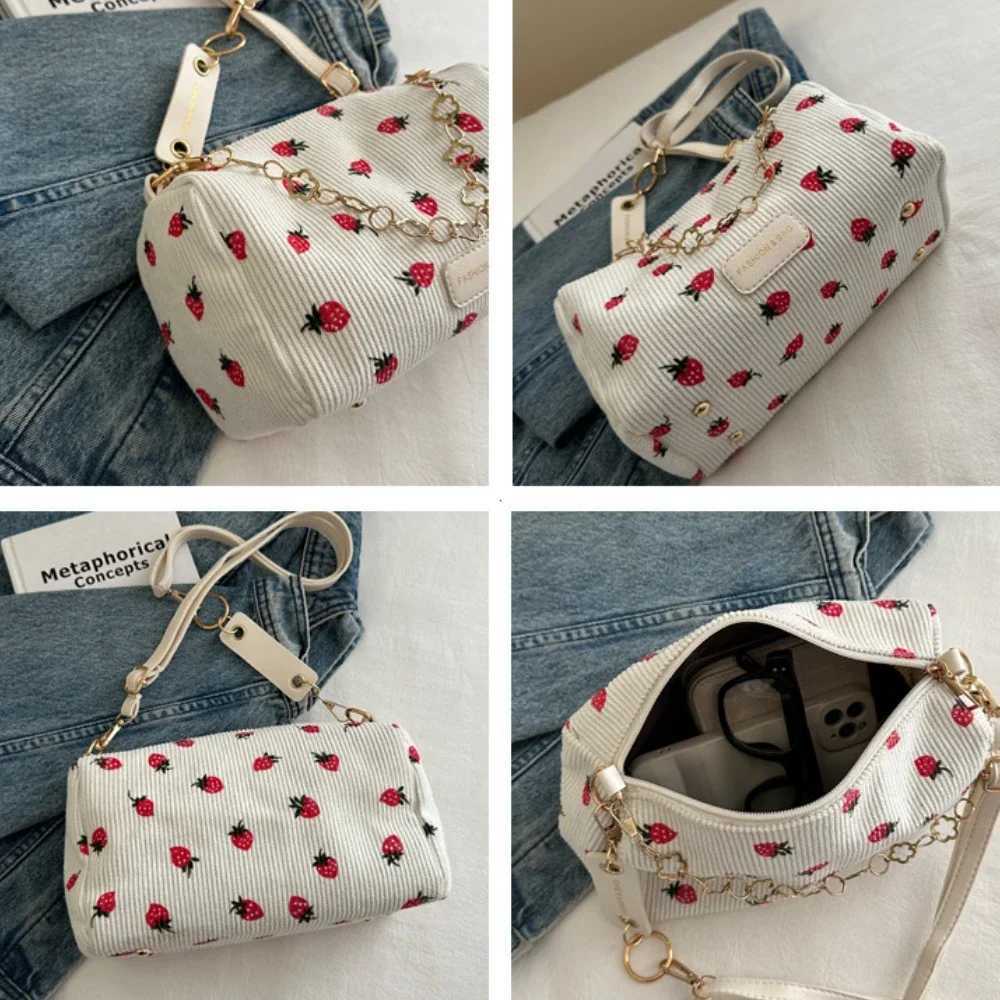 Retro Classic Women Shoulder Bags Strawberry Printed Lady Crossbody Bags Corduroy Ins Style Sweet Underarm Bag Girl Handbags XJ2520616