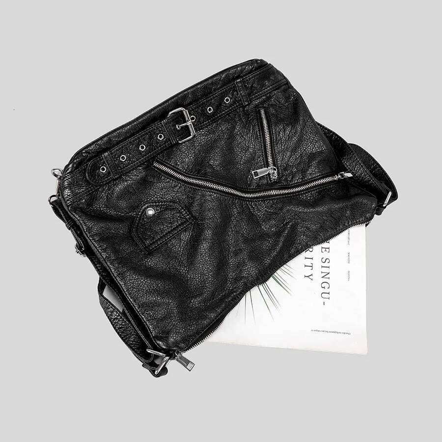 Designer Bag Designer Bag Punk Motorcycle Belt Deco Women Shoulder Crossbody Bags Vintage Multifunctional Large Capacity Tote