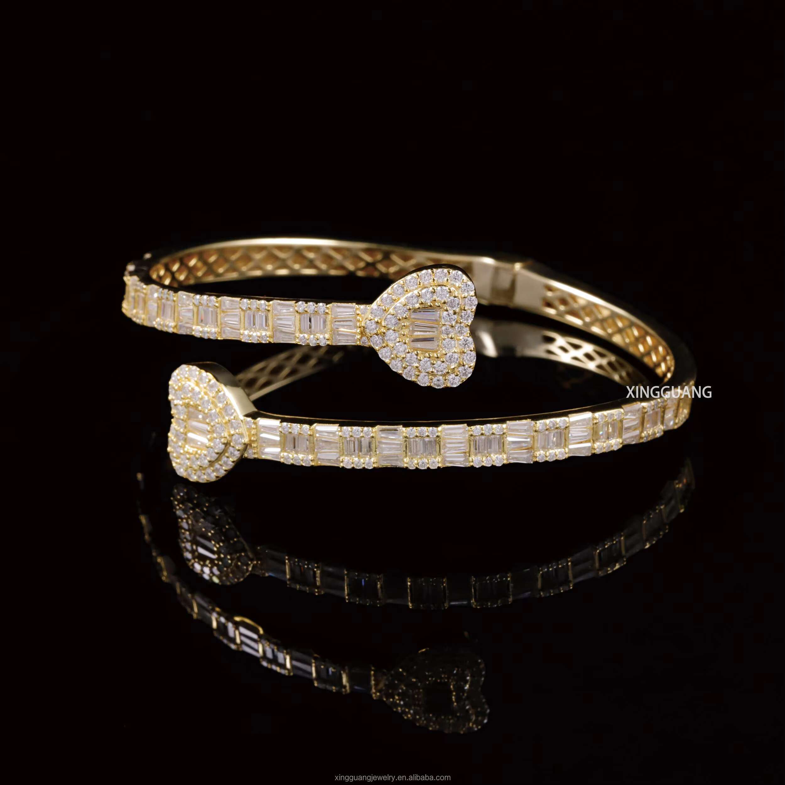 Fashion Women Heart Bangle Baguette Cut VVS Moissanite Diamonds S925 Sterling Silver Open Bangle Unisex Bracelet Jewelry