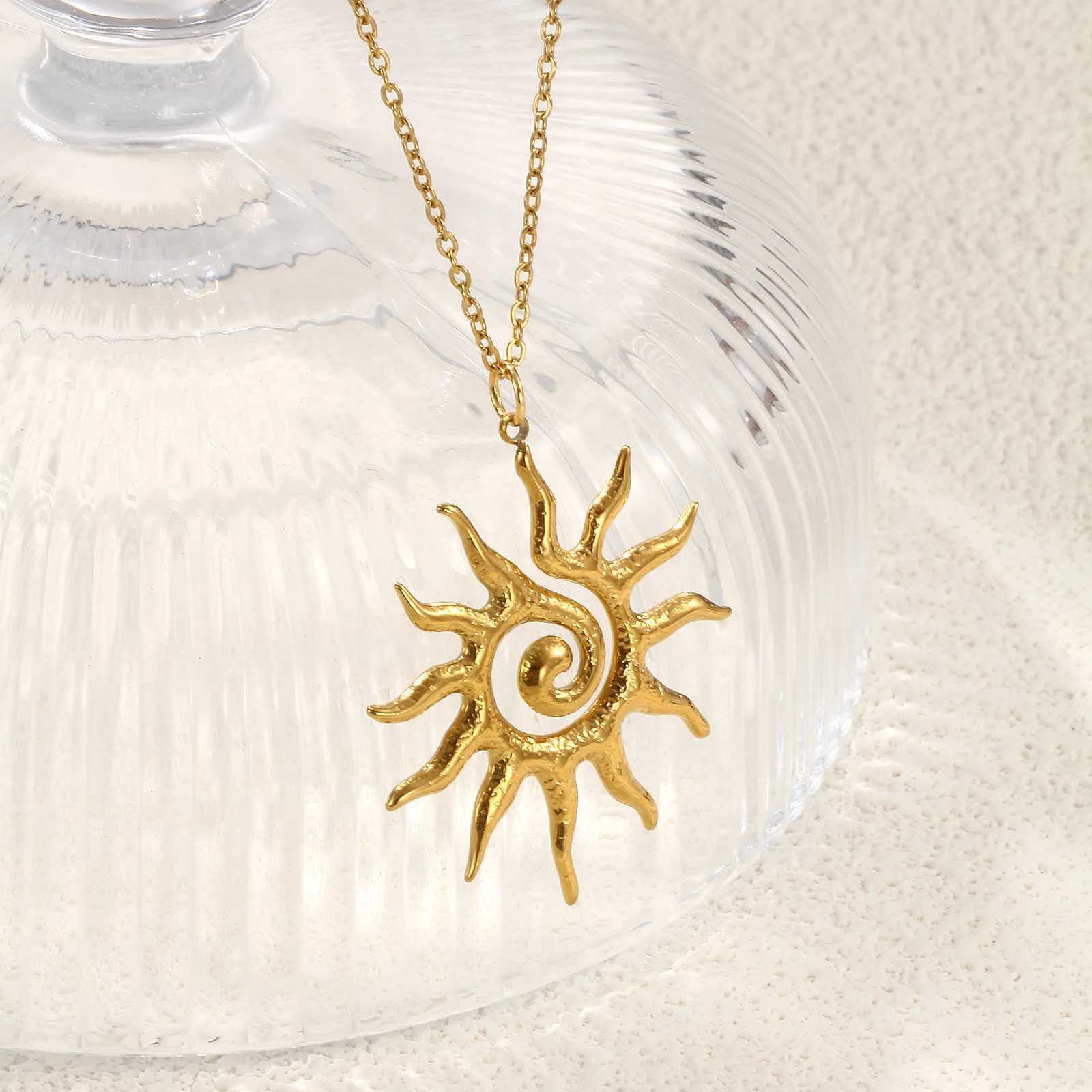 1pc New 304 Stainless Steel Sun Pendant Necklace With Cross Chain 18K Gold Plated Lobster Clasp Necklace Women Jewelry 45cm+5cm W250616