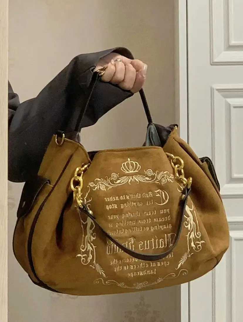 Small Niche Design Retro Artistic Gothic Letter Suede Large Bag Large Capacity Handheld Crossbody Bag Chain Tote Bag XJ2520616