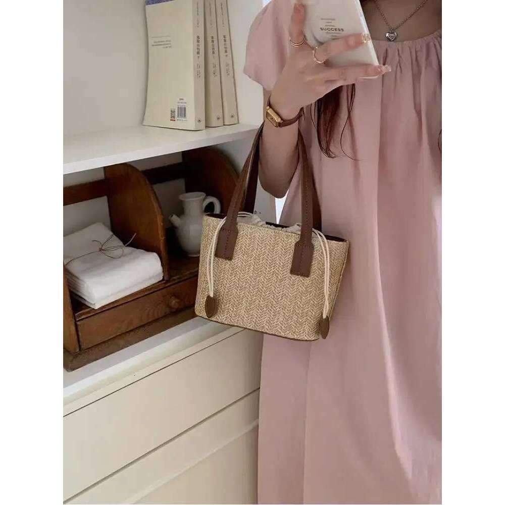 Leisure Grass Woven Handbag Drawstring Bucket One Shoulder Crossbody Women's Travel Bohemian Vacation Beach Bag