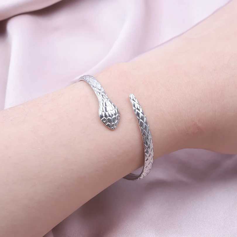 Fashion Simple Snake Shaped Open Cuff Handcrafted Punk Stainless Steel Cuff Bangles Women Girls Birthday Jewelry Gifts Z250616