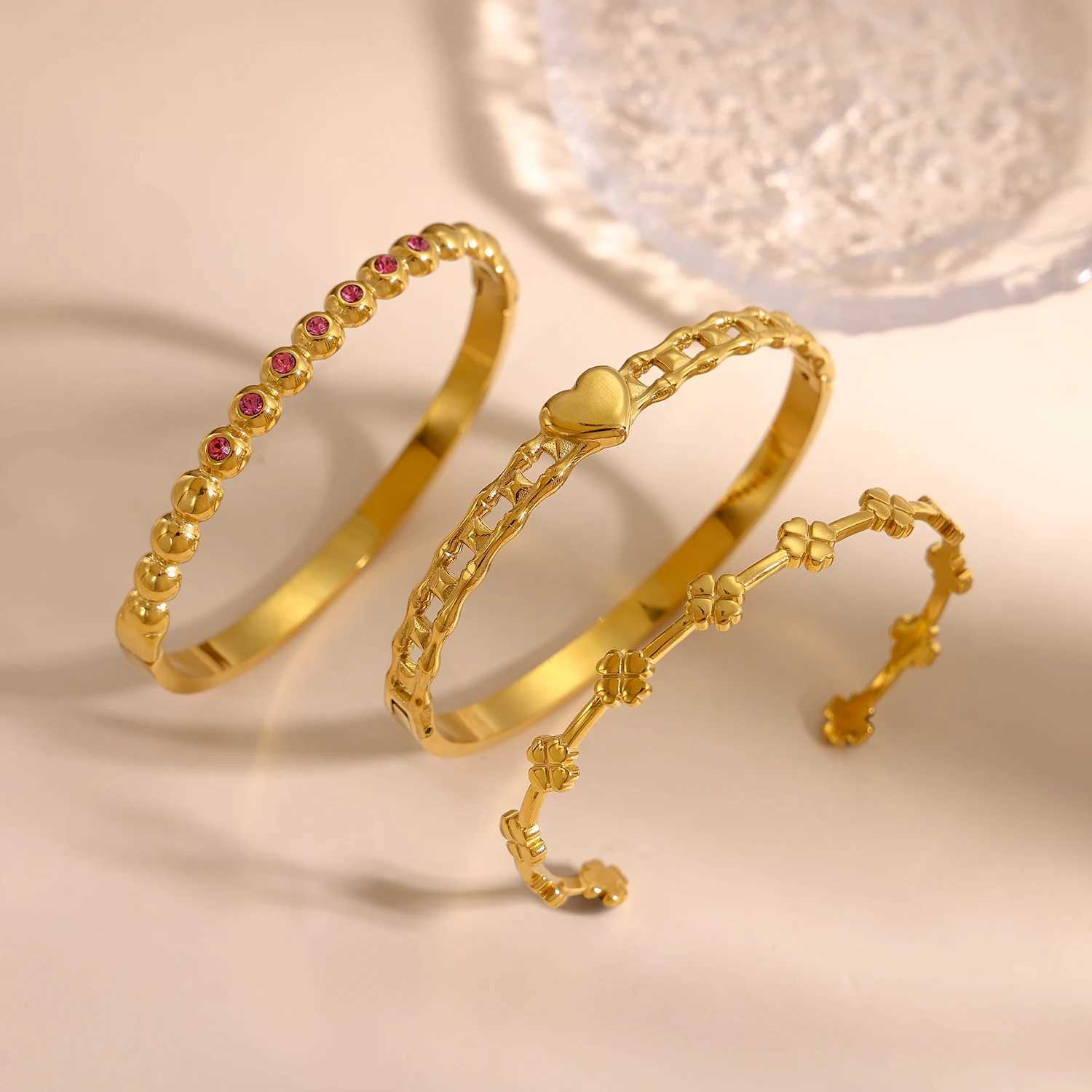 CARLIDANA Hot Sale Popular Jewelry Heart-shaped Stainless Steel Zircon Gold Color Open Bangle For Women Z250616