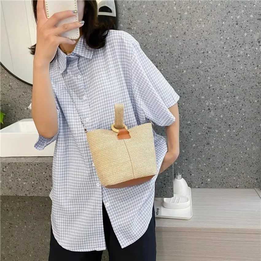 NEW 1 Pcs Womens Handheld One Shoulder Diagonal Straddle Bag Summer New Fashion Versatile PP Woven Chain Bucket Bag XJ2520616