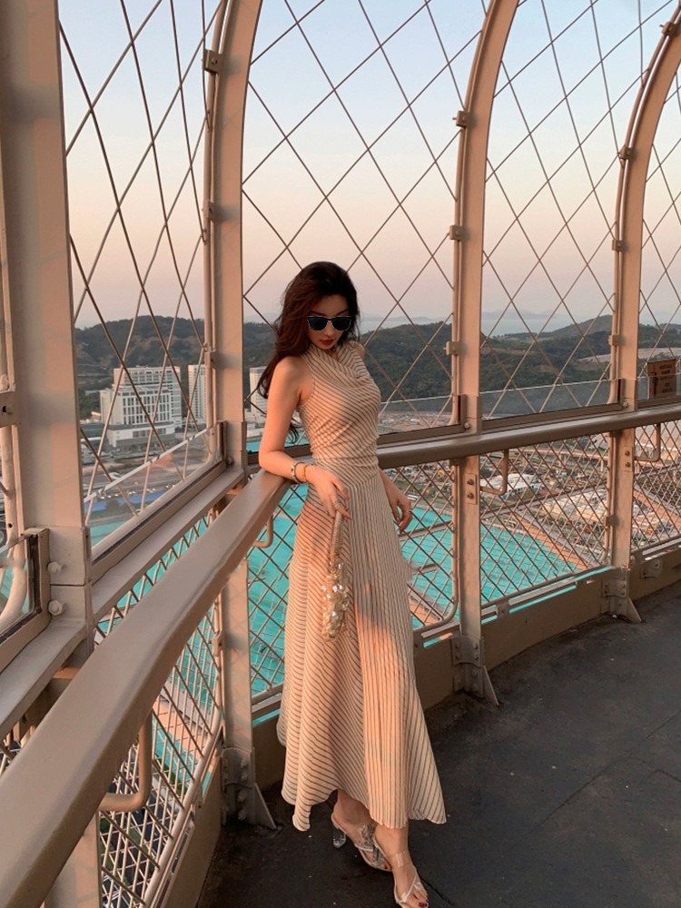 FD100 Women's Temperament Holiday Long Dress Sleeveless Dress Slim Waist New Style