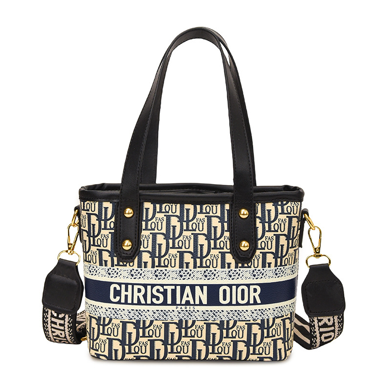Free shipping 2025 designer Shoulder Bags womans ladies flap lady fashion black blue casual handbag women crossbody Underarm Bucket Bag