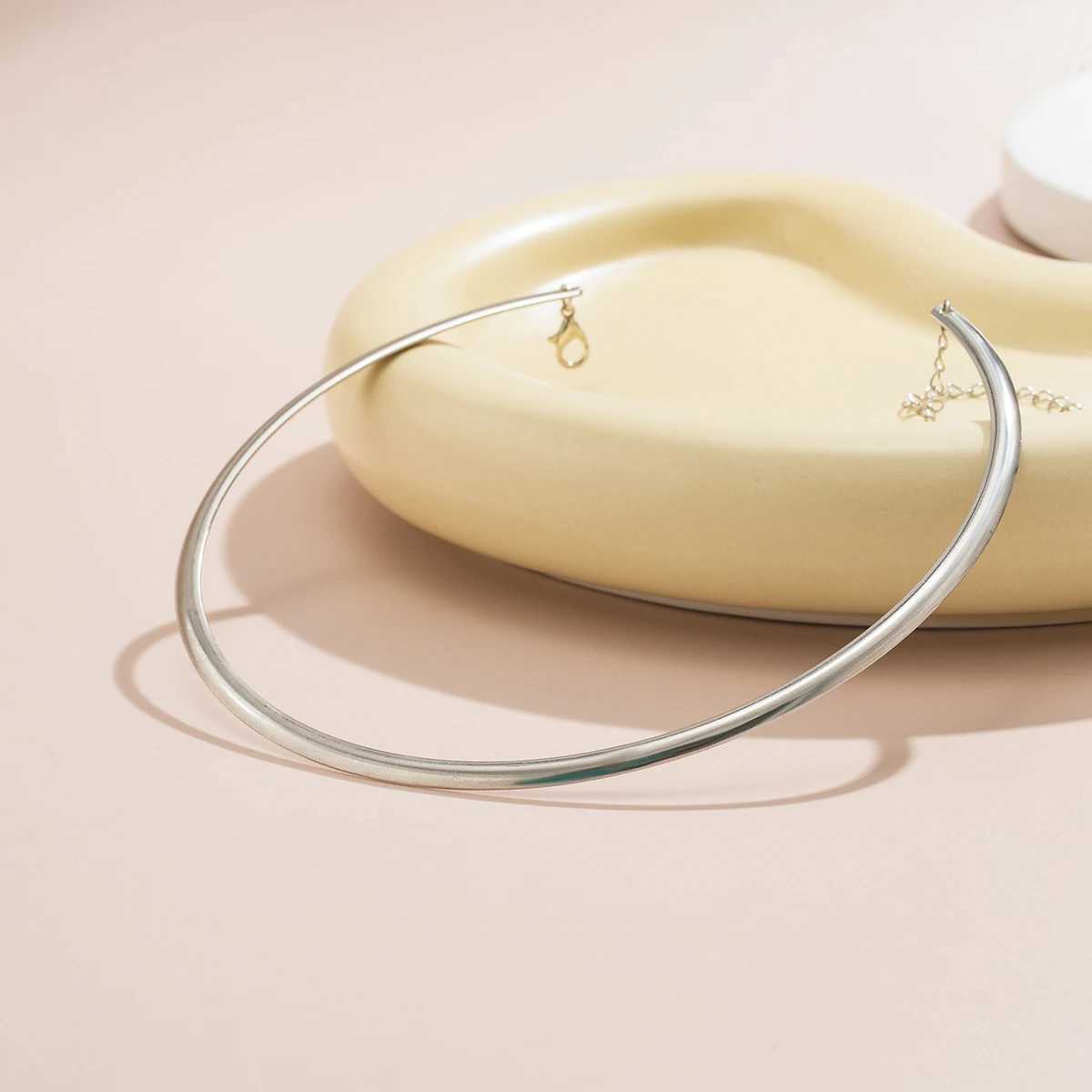 Elegant Simple Chunky Circle Torques Necklace for Women Trendy Choker Collar Fashion Jewelry on the Neck Accessories Female V250625