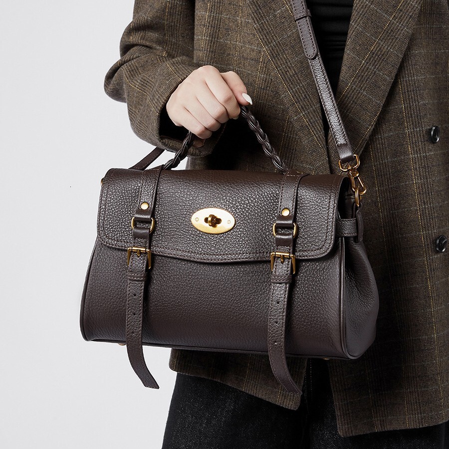 Free Shipping Luxury Top Layer Cowhide Messenger Bag Designer Bags Versatile Commuter Handbag Women's Bag 2025 New Single Shoulder Tote Bag Brief