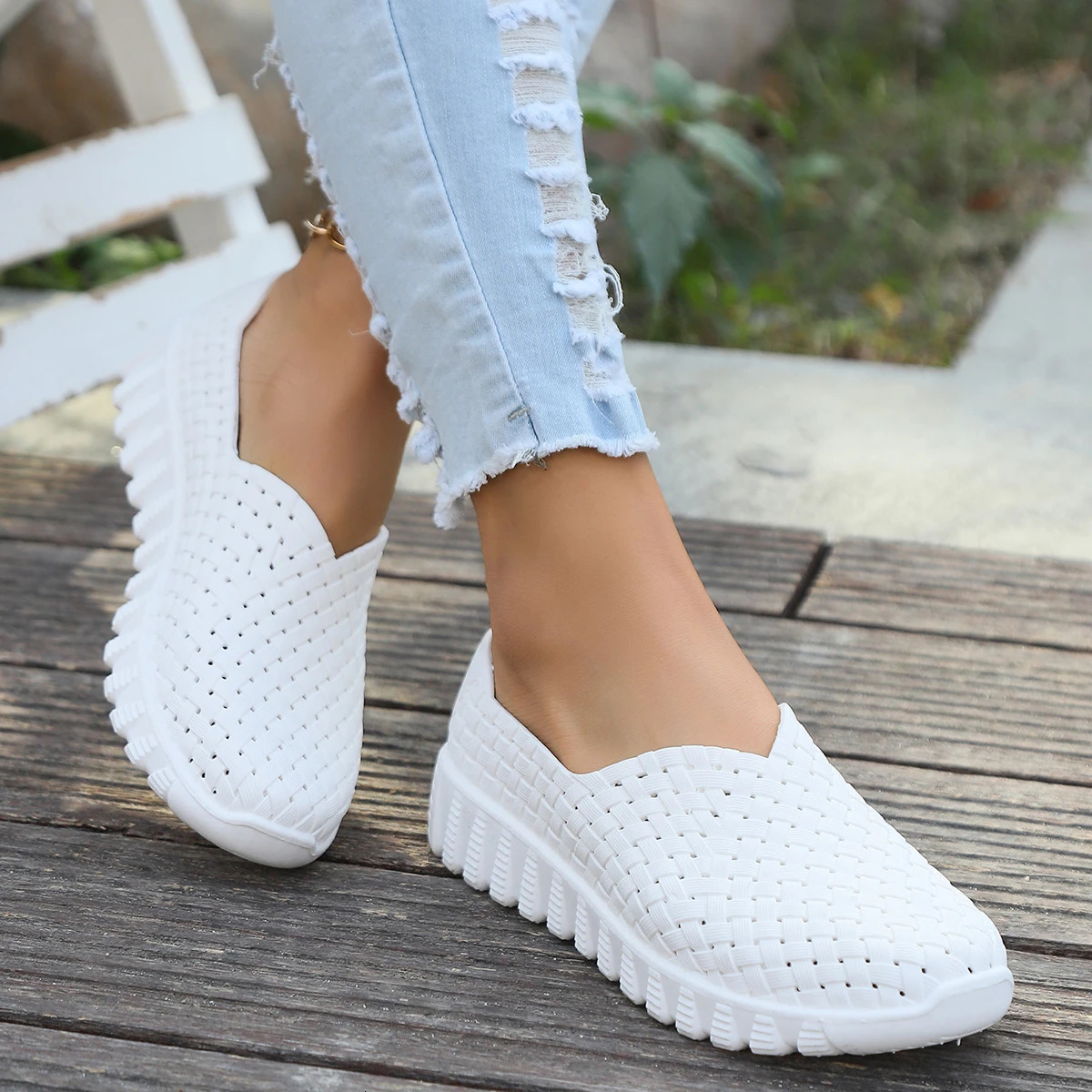 2024 Flat Light Fashion Woven Womens Shoes Large Size Soft Sole Mother Leisure Hollow Out Cloth Shoes Sports Shoes 250613