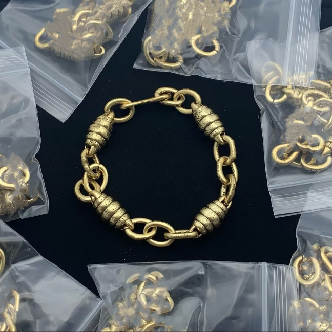 Hip hop bracelet Youth Chain Designer Bracelets Man upscale metal chain Bracelet Vintage brass Bangle Charm Bracelets Men Women hand chain Luxury punk bracelet