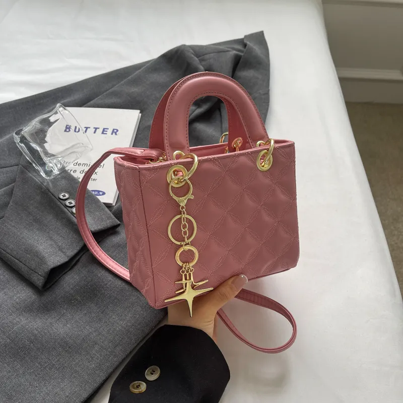 Lady Dai Fei Bag New Shoulder Crossbody Bag Fashion Embroidery Line All Kinds of Handbags Foreign Flavor 20111
