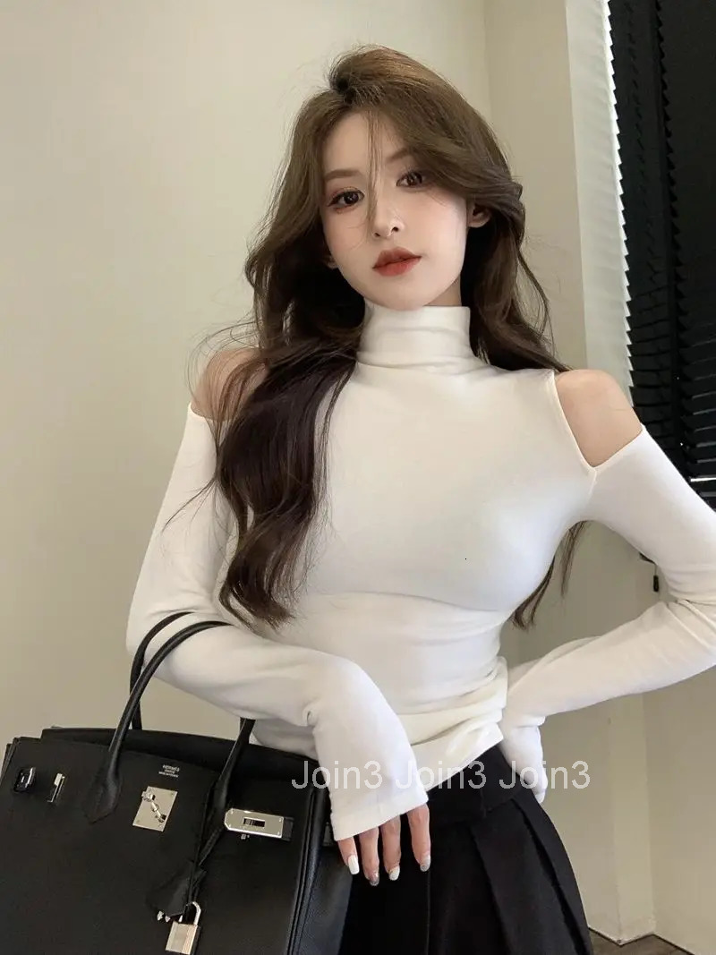 White Off Shoulder Turtleneck Sexy Tshirts Female Tops 2025 Womens T Shirts Luxury High Quality Clothes Long Sleeve Sale O Tees