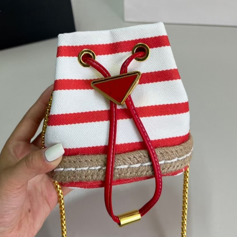 2025 Fashion Drawstring Bag Designer Cute Makeup Bag New Light Luxury Handheld Bucket Bags Phone Bags