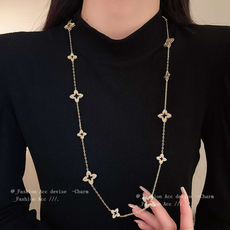 2025 new Luxury Jewelry Designer bracelet necklace earrings Real Gold Plated Zircon Rhombus Flower Necklace High end Fashion Sweater Chain Autumn Wint