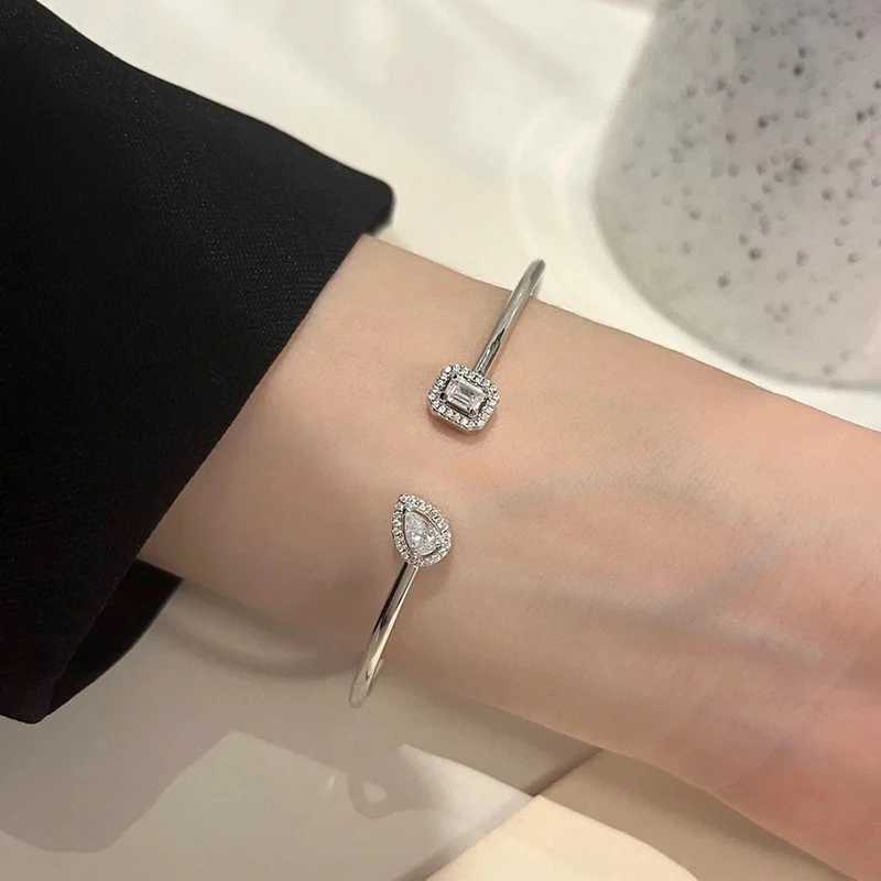 Hot Sale French Classic S925 Silver Water Drop Open Women Fashion Luxury Jewelry Party Valentines Day Exquisite Gift Z250616