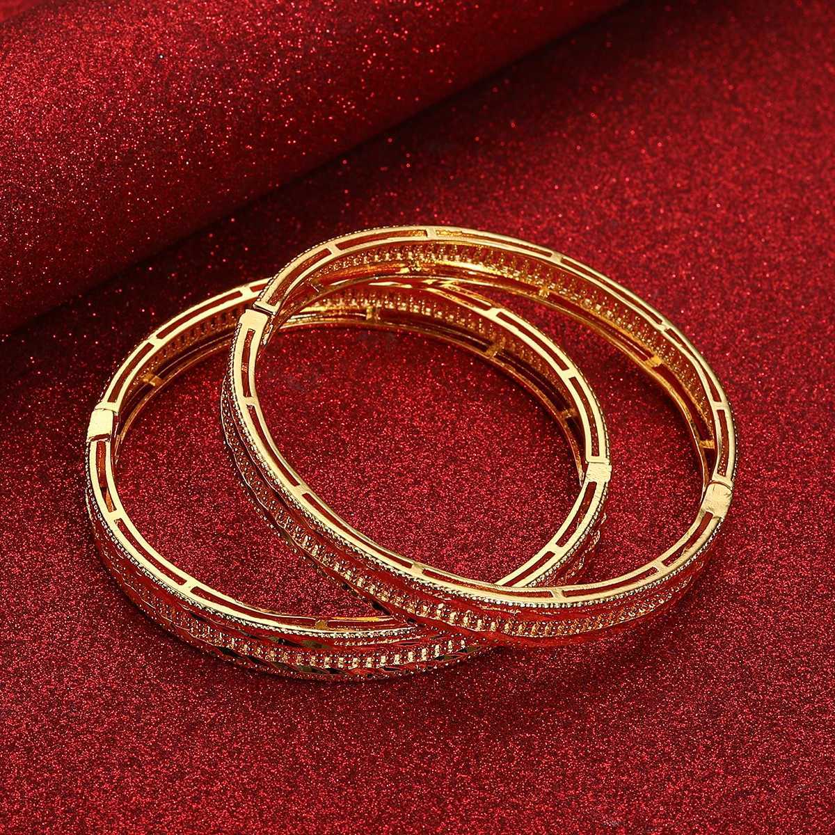 Luxury Design Gold Color Heart Pattern Cuff Unisex Wide Bangle Z250616