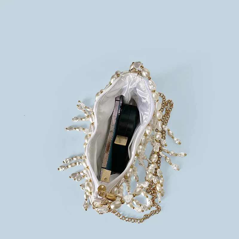 Chinese retro handmade woven bag irregular bead water bucket silk satin bread banquet handbag crossbody 250614