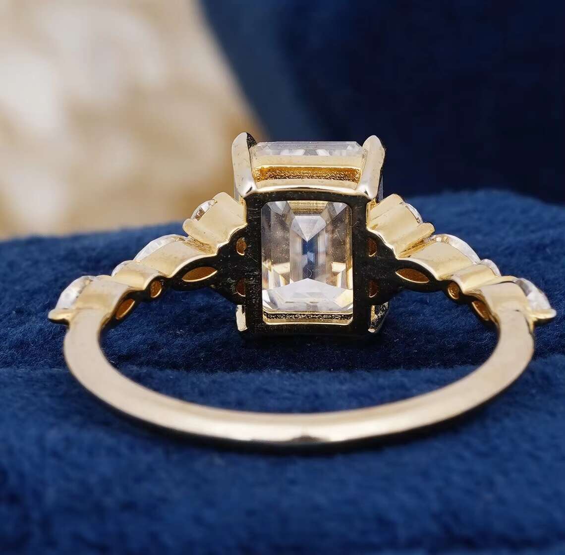 14k Real Gold 2.30Ct Emerald Cut Moissanite Diamond Studded Cluster Rings for Men and Women Fine Jewelry Collections