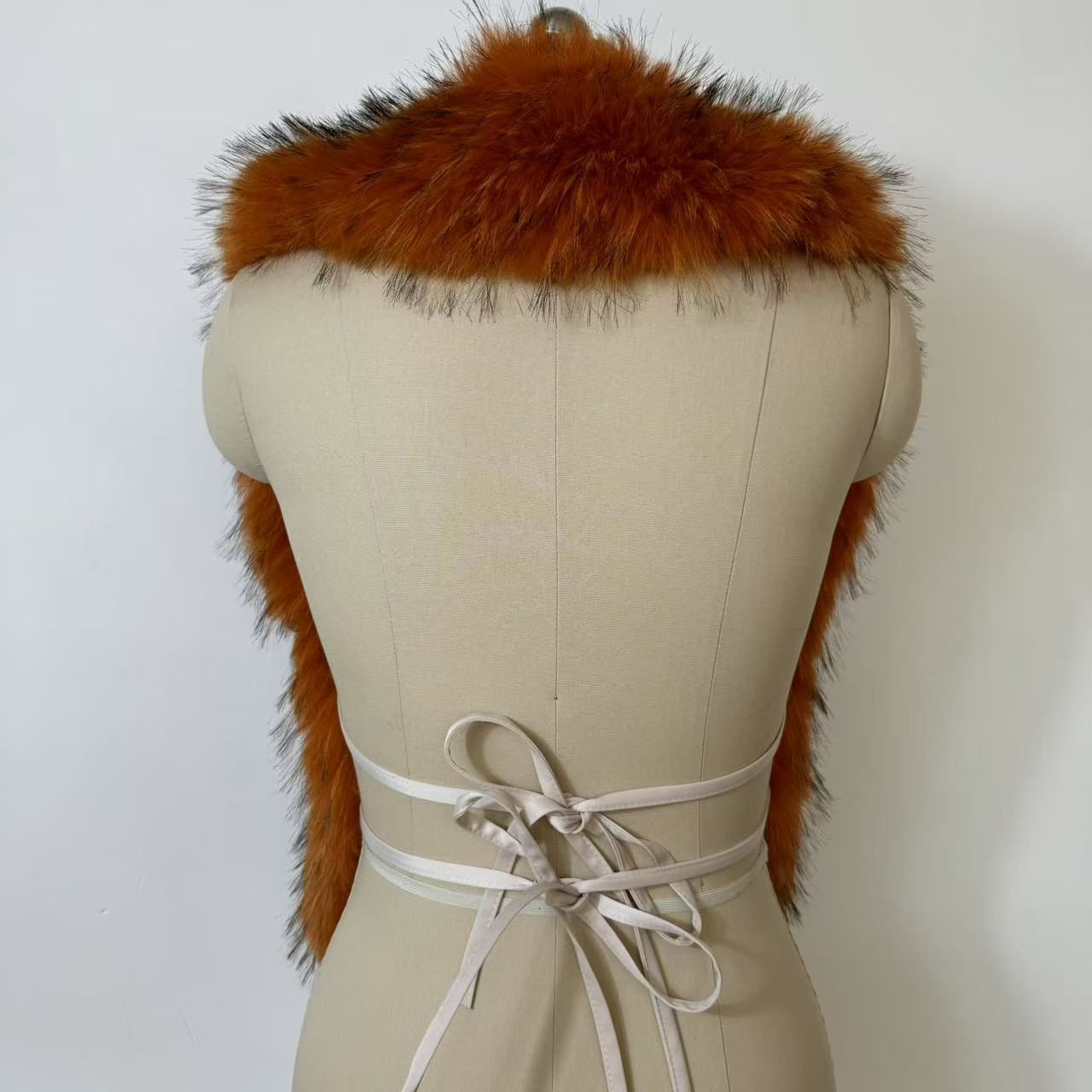 Streetwear New Faux Flutty Raccoon Fur Vest Women Fuax Fur Halter Top vest