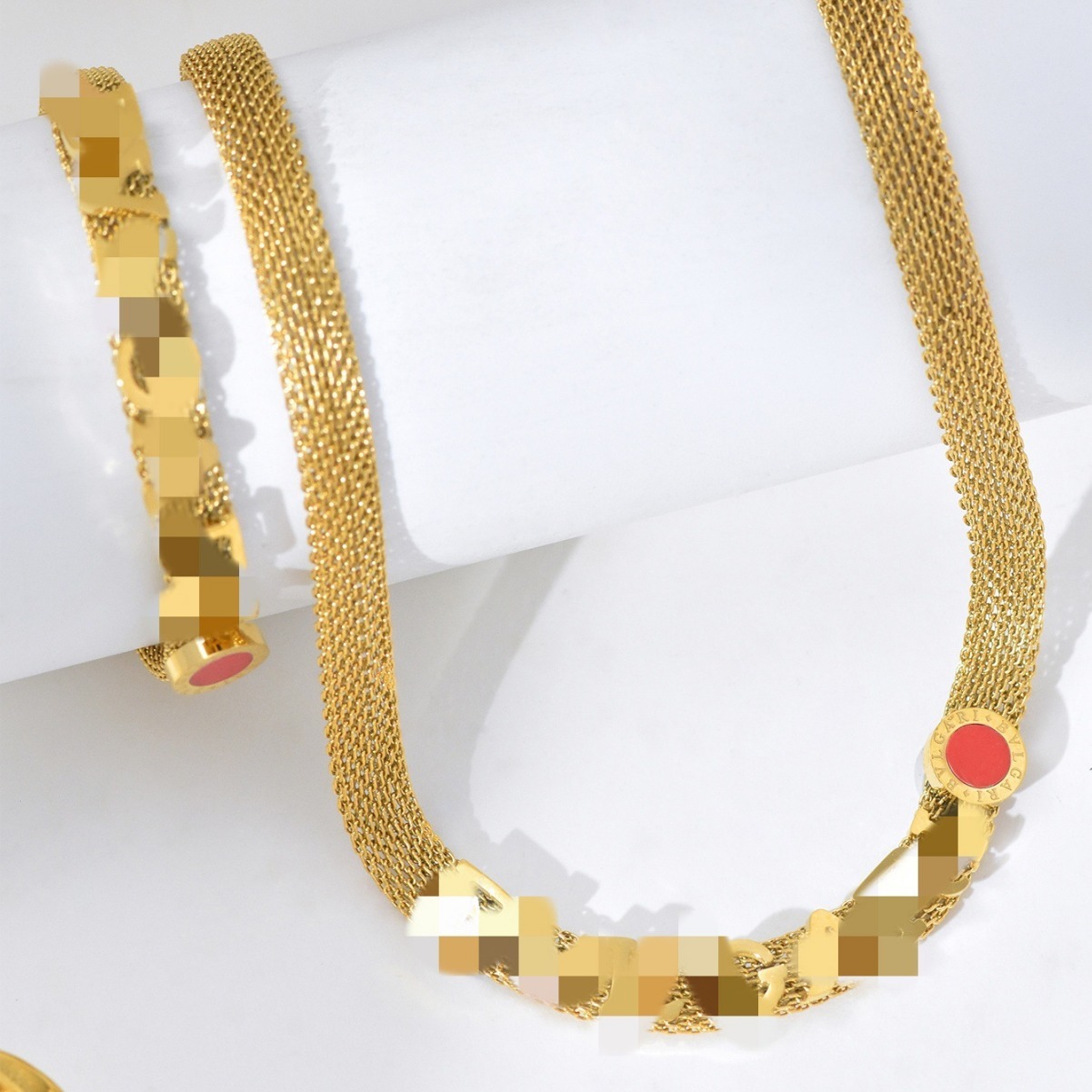 High-End Short for Women Autumn Winter Sweater Chain Design Letter Necklace