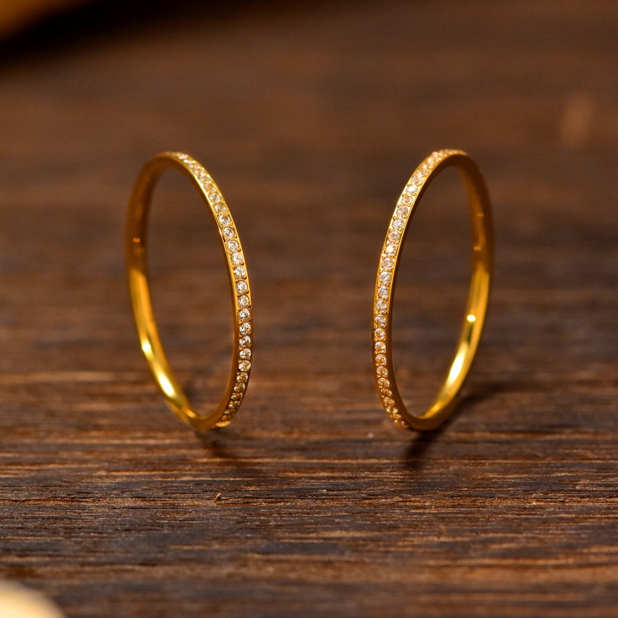 Fashionable Light Luxury Diamond-Studded Ultra-Thin for Women, Gold High-End Sense, Elegant Titanium Steel Non-Fading Ring