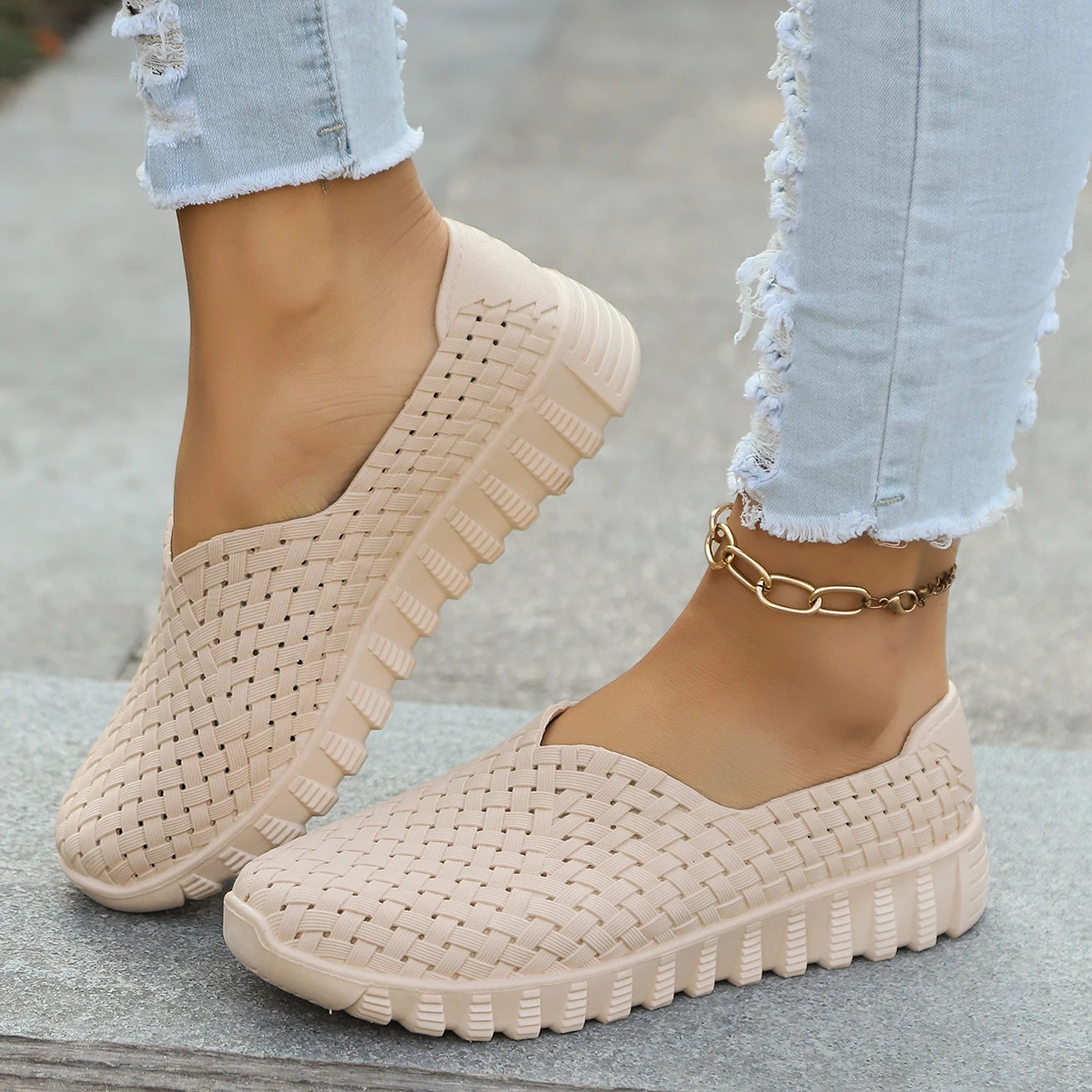 2024 Flat Light Fashion Woven Womens Shoes Large Size Soft Sole Mother Leisure Hollow Out Cloth Shoes Sports Shoes 250613