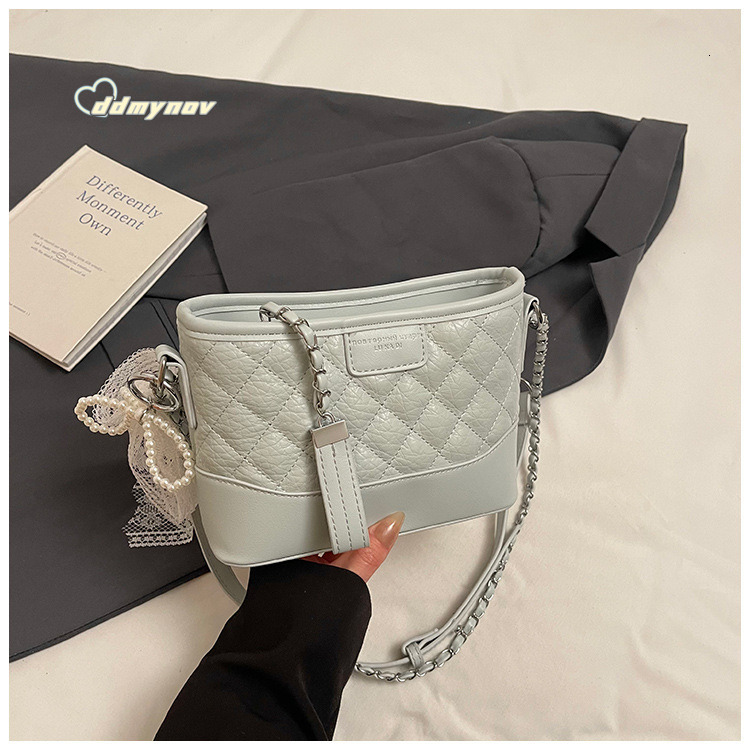 Quilted Chain Small Square 2025 Spring New Korean Version Versatile Crossbody Simple Casual Street Style Bag ddmynov ddmynov ddmynov