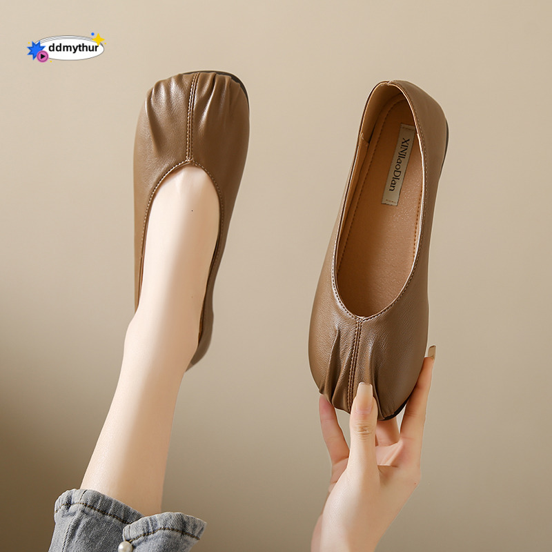 Women's Soft Sole Loafers for Skirts 2025 Early Spring Comfortable Fashionable Flat Slip-On Moccasins ddmythur
