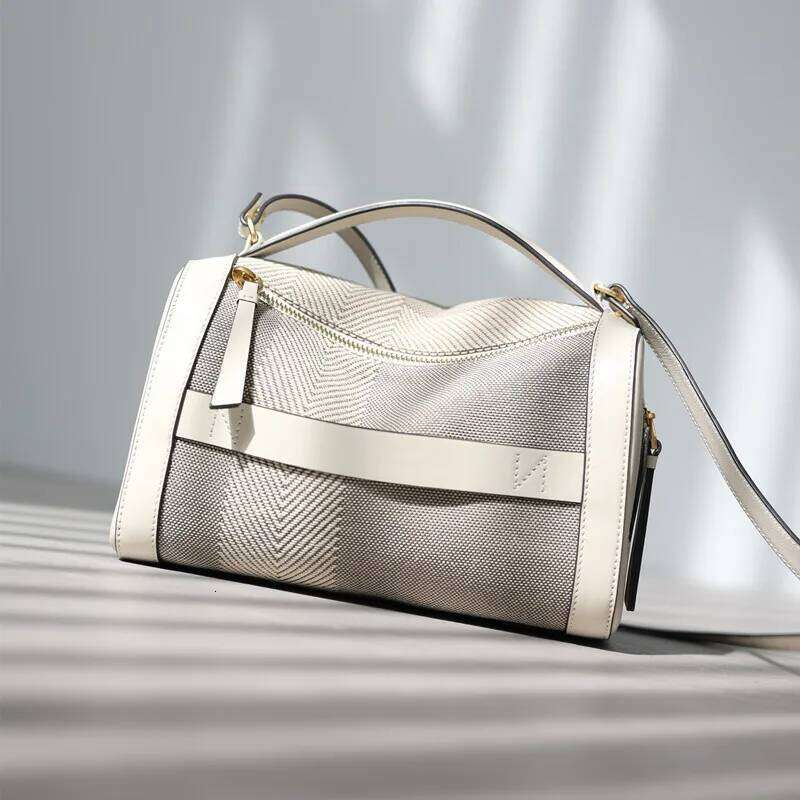 Women Designer Crossbody Handbag Portable Fashion Shoulder Bag For Spring And Summer Light Color