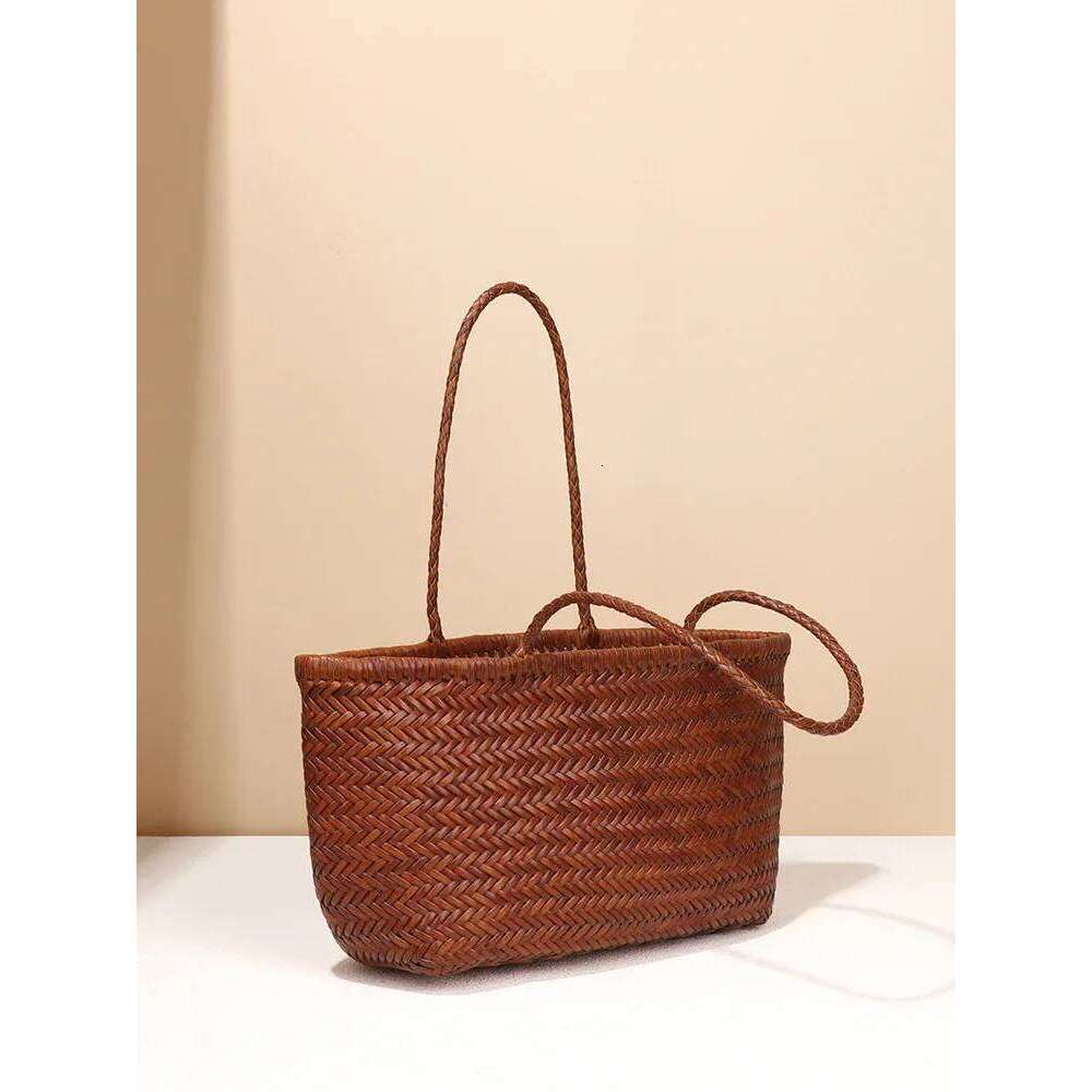 French Ins Style Vegetable Basket Hand-Woven First Layer Of Cowhide Leather Retro Hand-Held Mother-And-Child Tote Rattan Bag